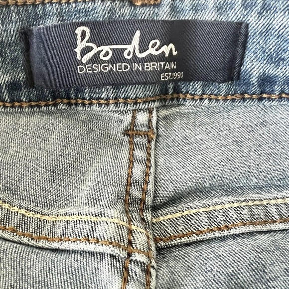 Boden The Soho Skinny Distressed Midrise Jeans Size 6 UK 2 US Regular Med Wash - Picture 9 of 13